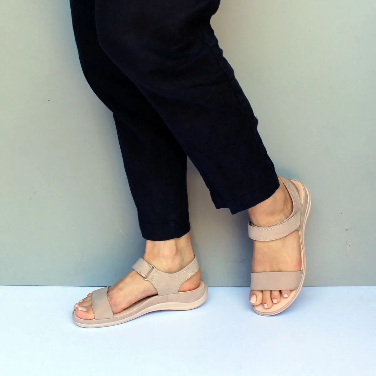 Dr Kong Karly Beige Sandals