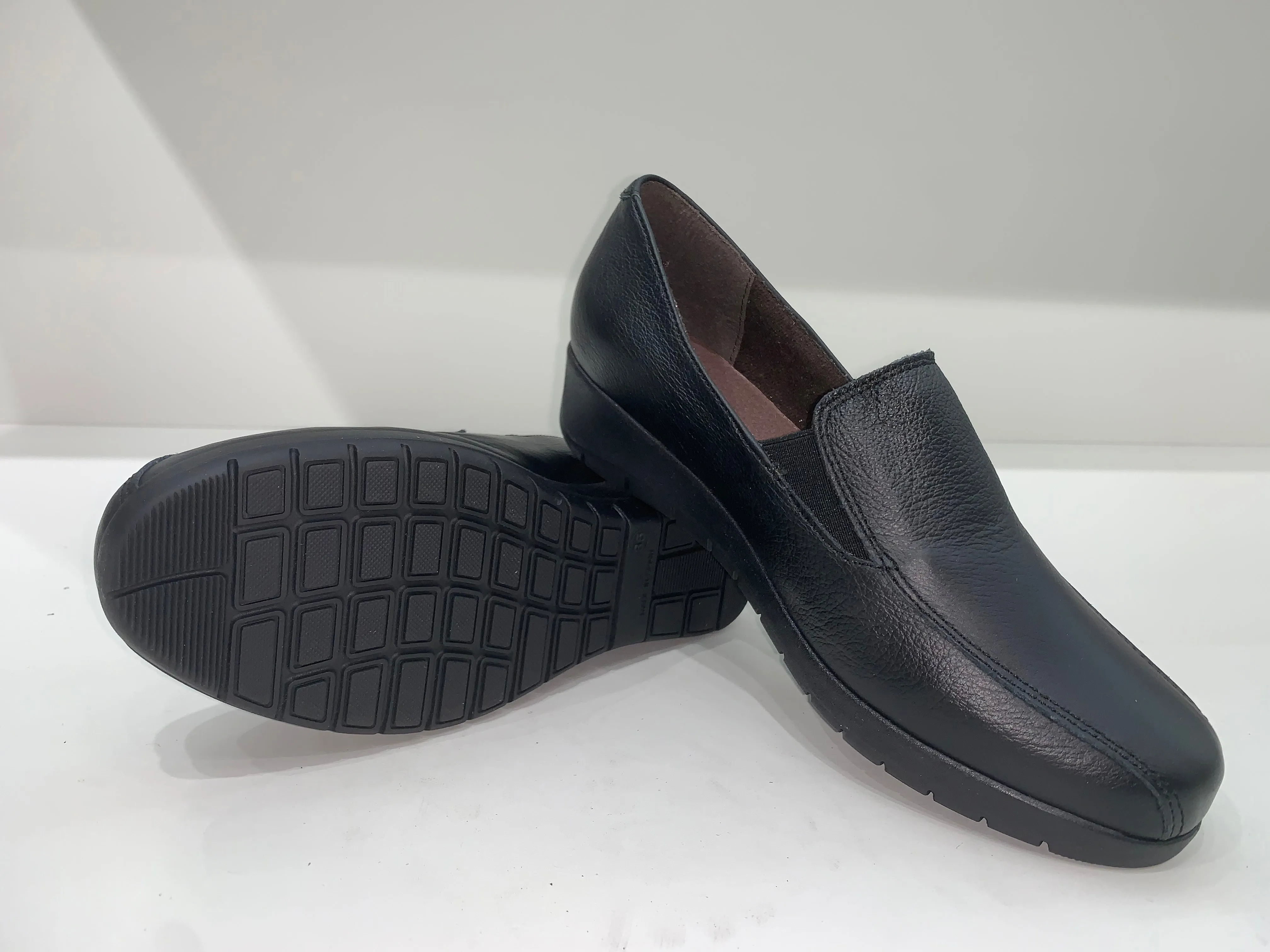EASY LEATHER SLIPON