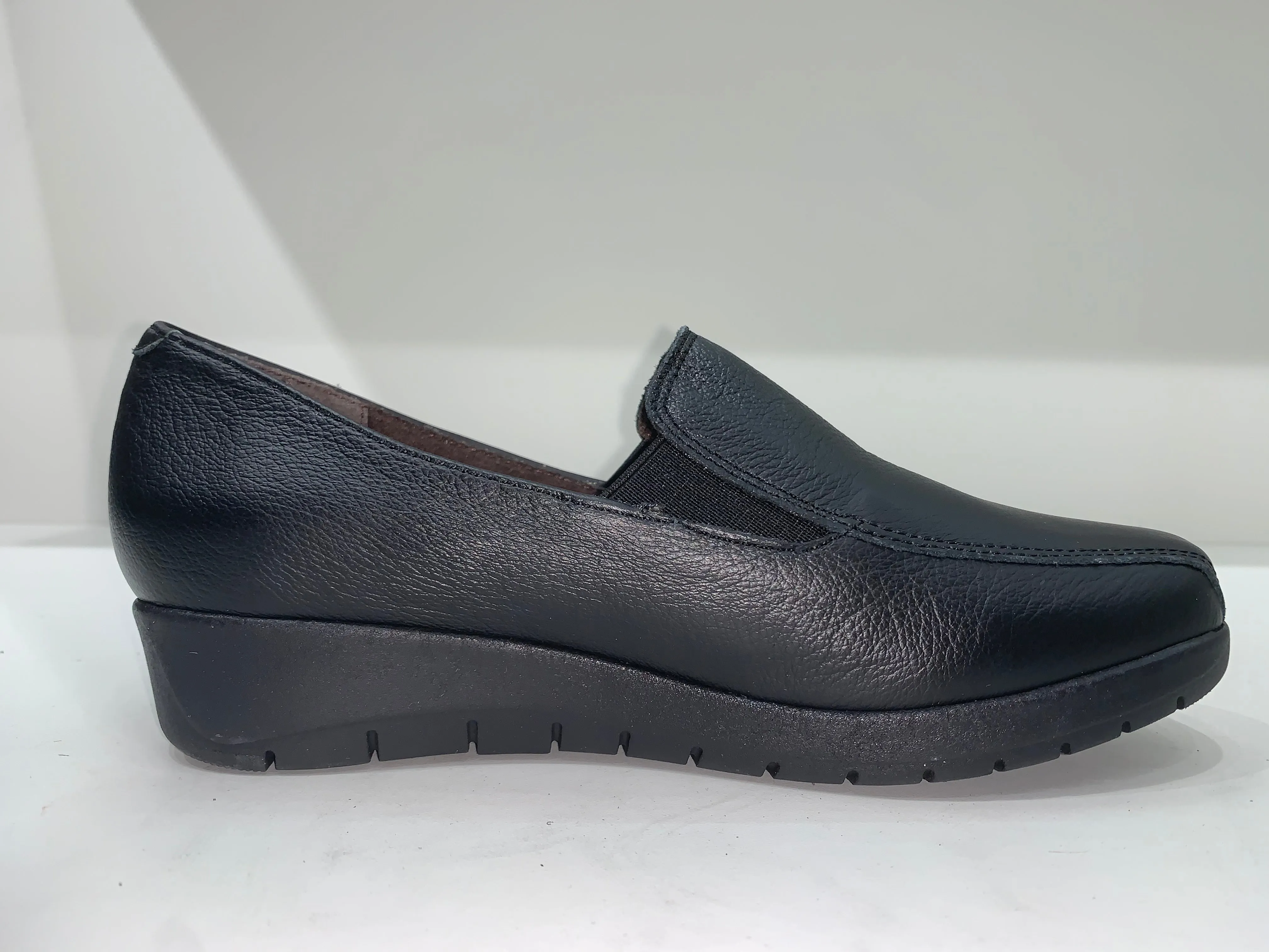 EASY LEATHER SLIPON