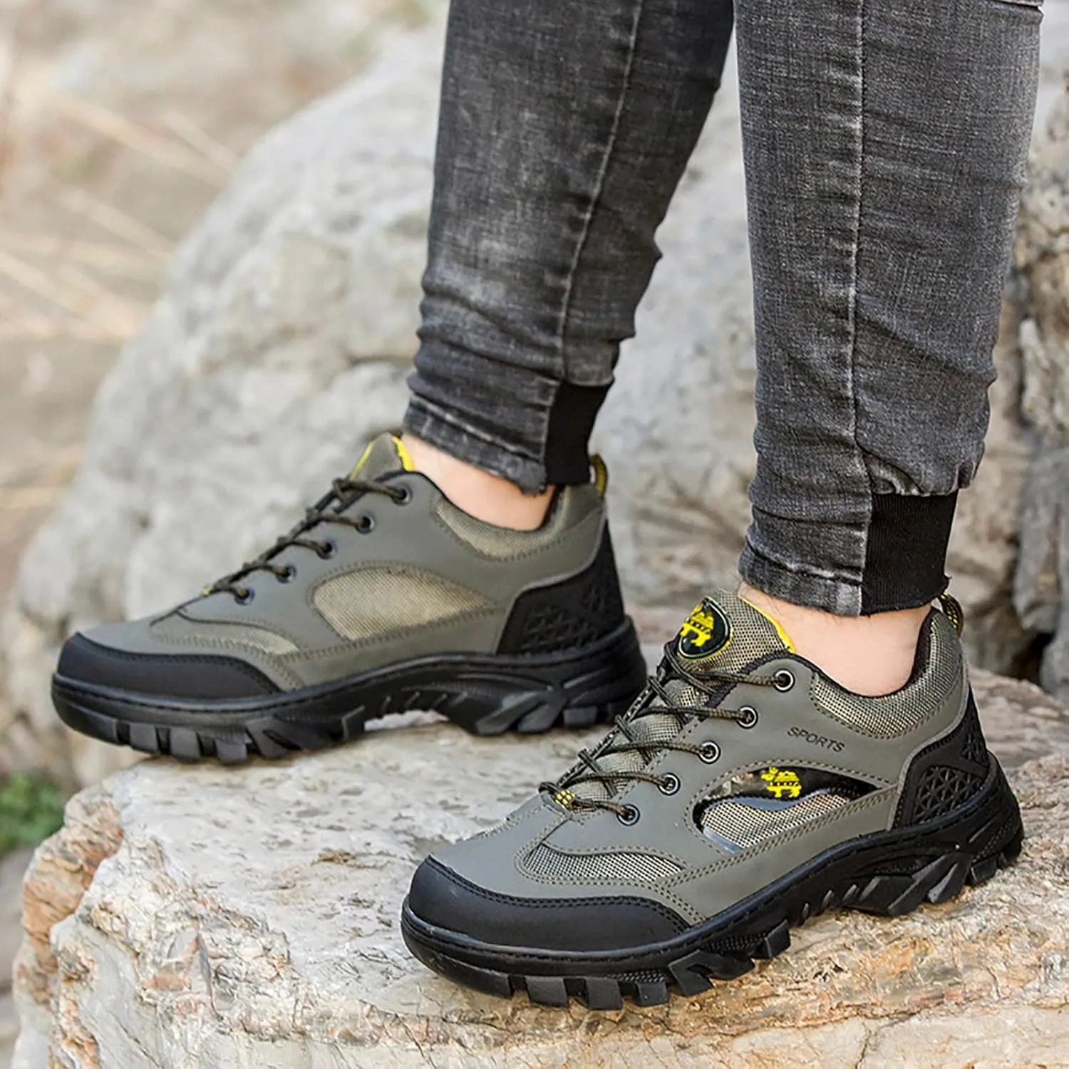 Men’s Hiking Shoes Outdoor Walking Shoes Breathable Trekking Trails Shoes Low Top Sneakers Lightweight Walking Shoes