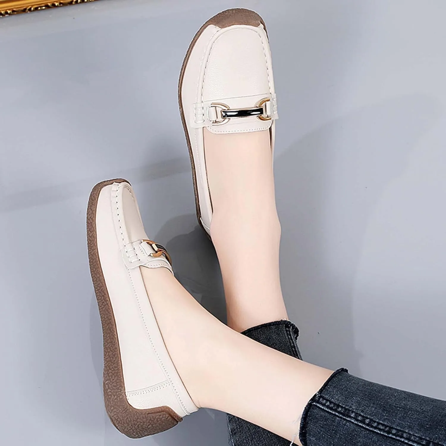Women's Slip On Flats Loafers Leather Moccasins Walking Shoes Driving Penny Loafer with Anti-Slip Rubber Sole